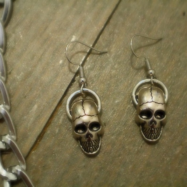 Skull ring earring