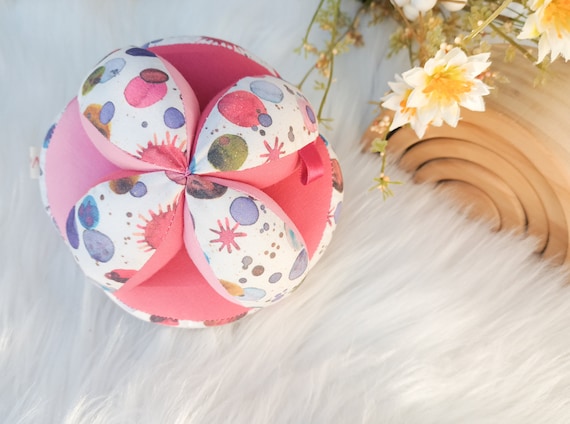 OEKO-TEX Montessori Puzzle Ball, hochet pour bébé, poussette, jouet  sensoriel pour bébé, baby shower pour nièce, balle de préhension, premier  jouet, bébé fille -  France