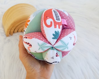 Takane ball, cloth ball, montessori baby toys, sensory baby toy, gender neutral baby gift, newborn gift, gripping ball, baby rattle toy