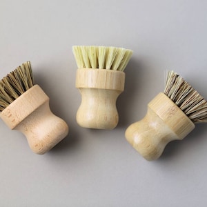 Natural Bamboo Kitchen Pot Scrubber Brush | Zero Waste | Plastic Free & Eco-Friendly Products | Biodegradable Brush
