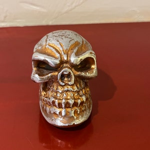 Aluminum shift knob skull