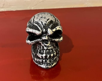 Aluminum shift knob skull