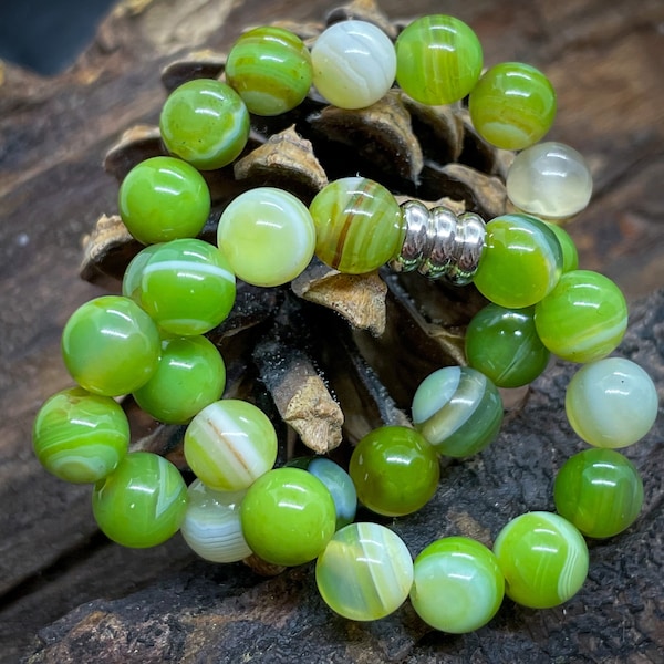 Agate lime green in 6mm. Natural stone bracelet. Bachelorette party gift. Men's bracelet. Women's bracelet. Semi-precious stone. Handmade jewelry.