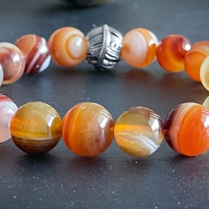 Honey agate in 10mm. Natural stone bracelet. EVJF gift. Men&#39;s wristband. Women&#39;s bracelet. Semi-precious stone. Handmade jewelry.