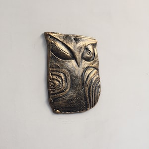 Blinking owl cast metal wall decor home decoration