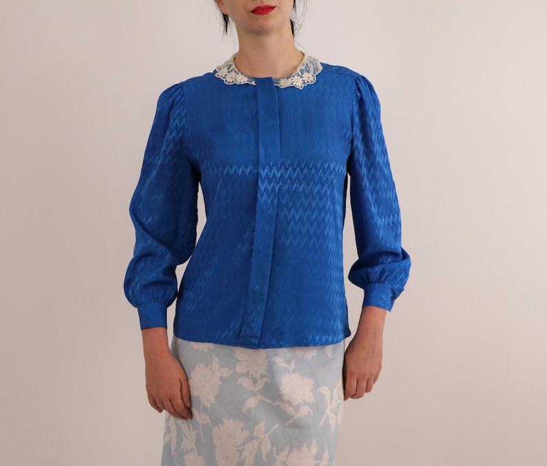 1980s Blouse/ Eighties Blouse/ Blouse with Lace Collar/ Vintage Lace/ Blue Shirt/ Prairie Blouse/ Size Medium image 1