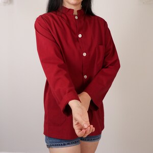 SALE 1980s Ultra Minimalist Linen Shirt/ Men's Vintage Red Cotton Shirt/ Unisex Nehru Collar/ Crisp Shirt with Pockets/ Men's Size Medium image 5