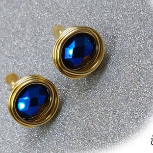 Stud Earrings - Button Earrings - Wire wrapped Earrings - Czech glass beads - Beige turquoise