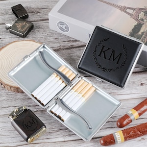 Gepersonaliseerde sigarettenkoker, gegraveerd custom lederen sigarettendoosje, metalen sigarettenhouder, cadeau vriendje, jubileumcadeaus, cadeaus voor rokers