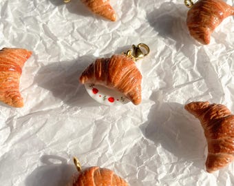 Charm pour sac à bandoulière en forme de croissant