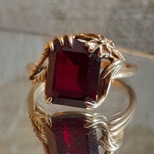 REDUCED TO CLEAR / Art Nouveau Jugendstil 9ct Gold Stylised Hand And Flower Ruby Ring, Unusual, Rare image 2