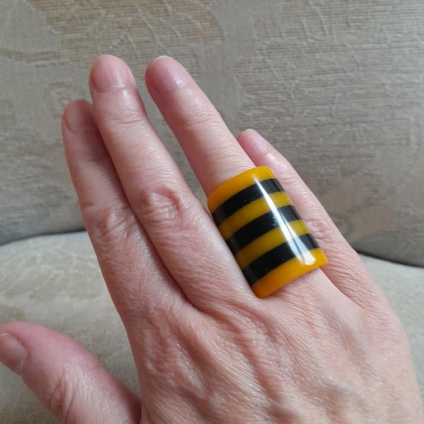 Large Superb Antique Art Deco Bakelite Statement Ring
