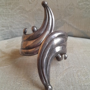 Large Detailed Vintage Taxco Mexico Sterling Silver Clamper Bangle/Bracelet