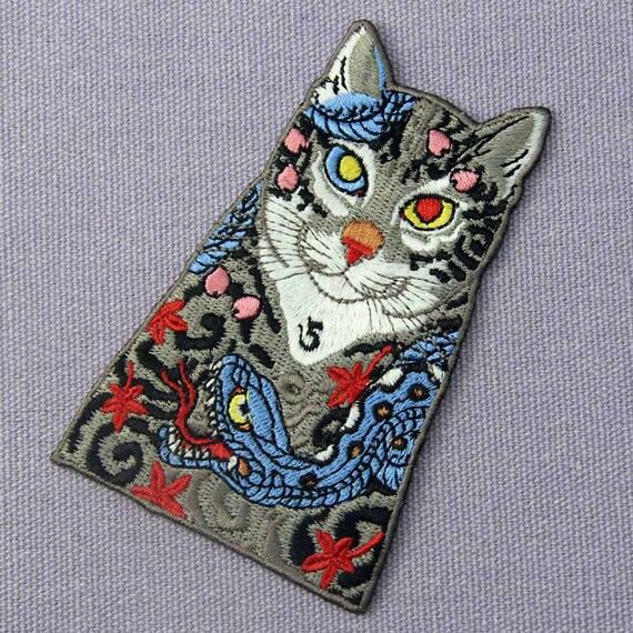 Cats with Snake and Leaves Tattoo Patch Embroidered Applique Iron On Sew On Emblem Cats with Snake and Leaves Tattoo Patch Embroidered Applique Iron On Sew On Emblem
