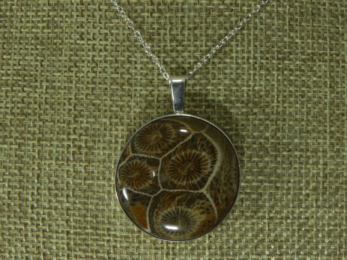 fossil pendant necklace
