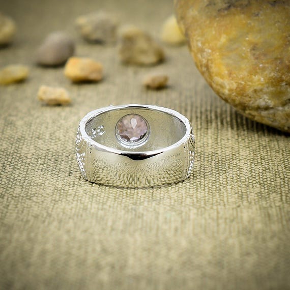 Anello Sleek Sambia In Argento Placcato Platino Con Ametista, 1 Carato