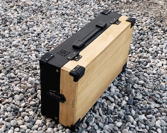 鍵盤楽器 Case From Lake 6U 126HP Modular Case 6U Eurorack Case Powered, 120 or 126 hp, patched resealable