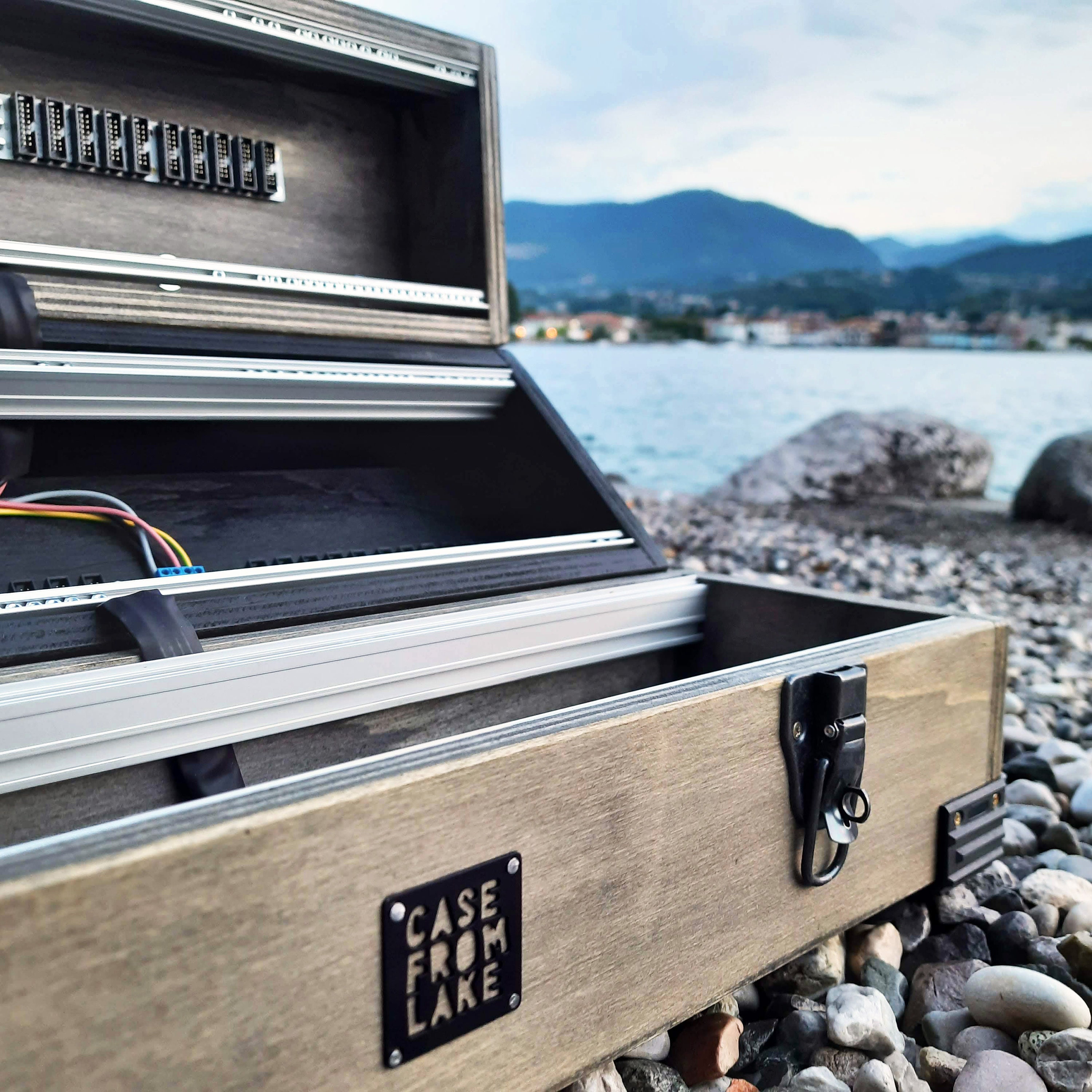 鍵盤楽器 Case From Lake 6U 126HP Modular Case 鍵盤楽器 Case