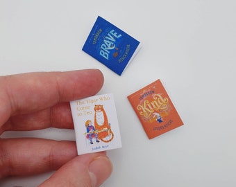 Books - Dolls house decor