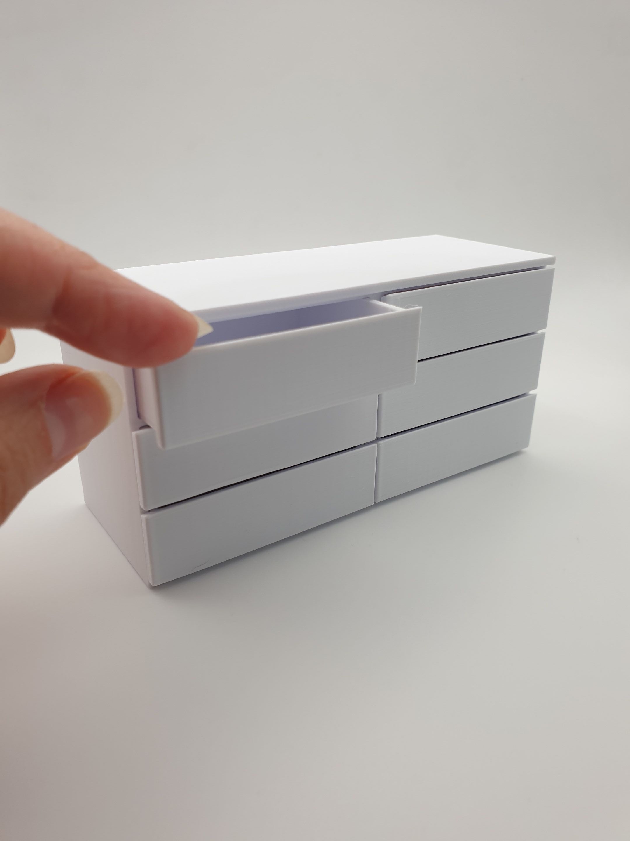 Modern drawers - Dolls house decor