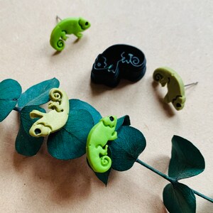 Detailed Little Chameleon Sharp Clay Cutter