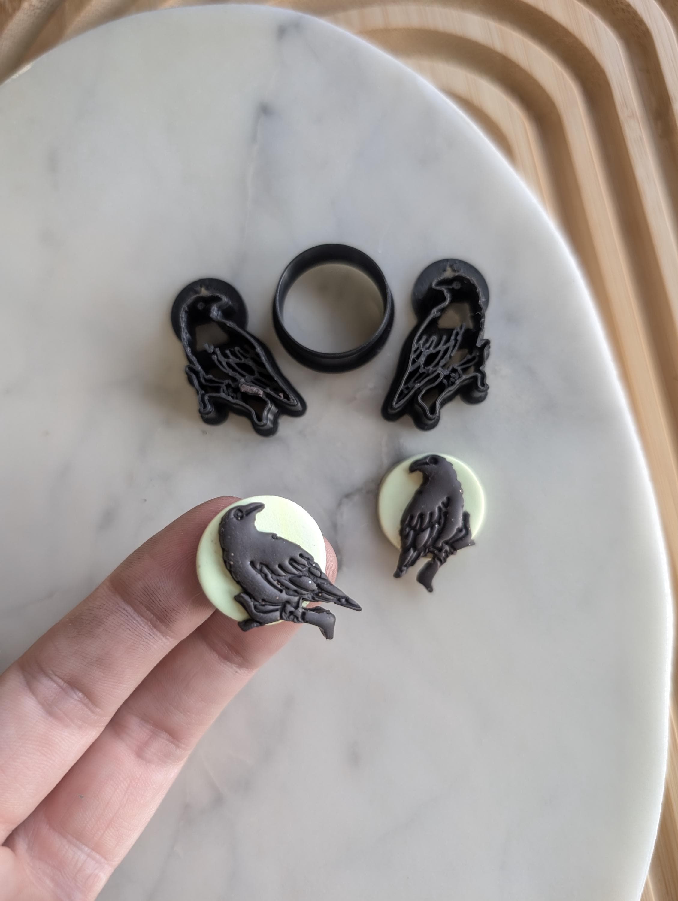 カラス陶器 - Etsy 日本