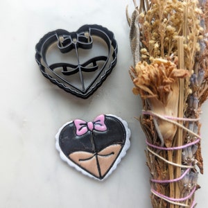 Lace and Bow Butt Heart Embossed Sharp Clay Cutter