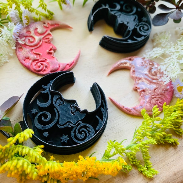 Pair of XL Detailed Faces on Crescent Moon Sharp Clay Cutters