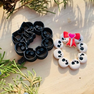 Chibi Skull Wreath with Heart Bow Embossed Sharp Clay Cutter