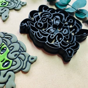 63mm Medusa and Her Snakes (Updated) - Embossed Sharp Clay Cutter