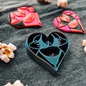 Touching Curves in Heart Earring Embossed Sharp Clay Cutter