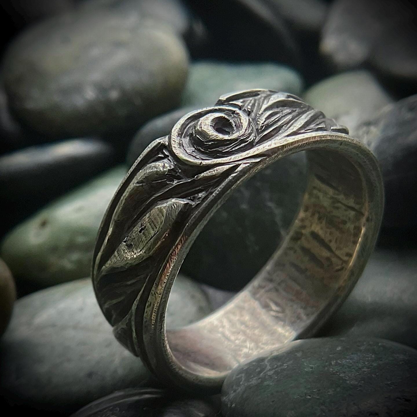 Ivy- hand engraved sterling silver ring, size 8