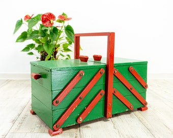 RED GREEN 1960s wooden cantilever sewing or jewelry BOX, midcentury storage box