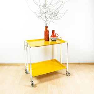 Eigeel Geel jaren 1980 OPVOUWBARE SERVEERWAGEN, West-Duitsland, Formica Trays Bar Cart