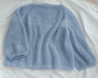 Maglione norvegese elegante e unico, lavorato a mano, in mohair Maglione norvegese elegante e unico, lavorato a mano, in mohair