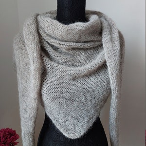 Knitted triangular scarf, feather-light alpaca/silk scarf, knitted triangle shawl, light gray knitted scarf