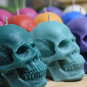 Skull candle. Big skull candle  - 100% vegetable wax. Goth candle .Xmas gift. 60 colors - 50 fragrances.