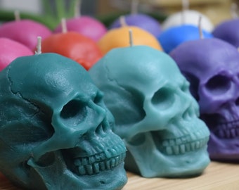 Skull candle. Big skull candle  - 100% vegetable wax. Goth candle .Xmas gift. 60 colors - 50 fragrances.