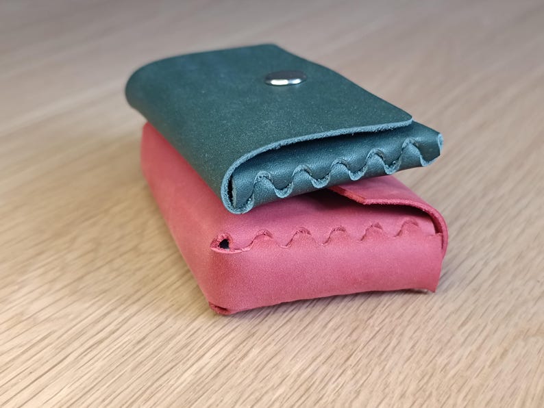 simple pattern
no stitch leather
no sew pattern
Pdf pattern leather
pattern leather diy
leather craft
leather handmade
handmade cardholder
leather cardholder
leather Coin Pouches
leather Coin Purses