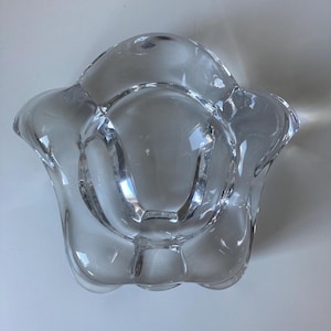 Vintage Orrefors “Fleur de Lis” Glass Bowl by Lars Hellsten – Heavy Crystal – Sweden 1970s–80s