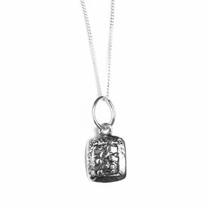 Minimalist Quadrat Anhänger Halskette mit dünner Sterling Silber Kette, klein geometrisch, Schmuck Geschenk