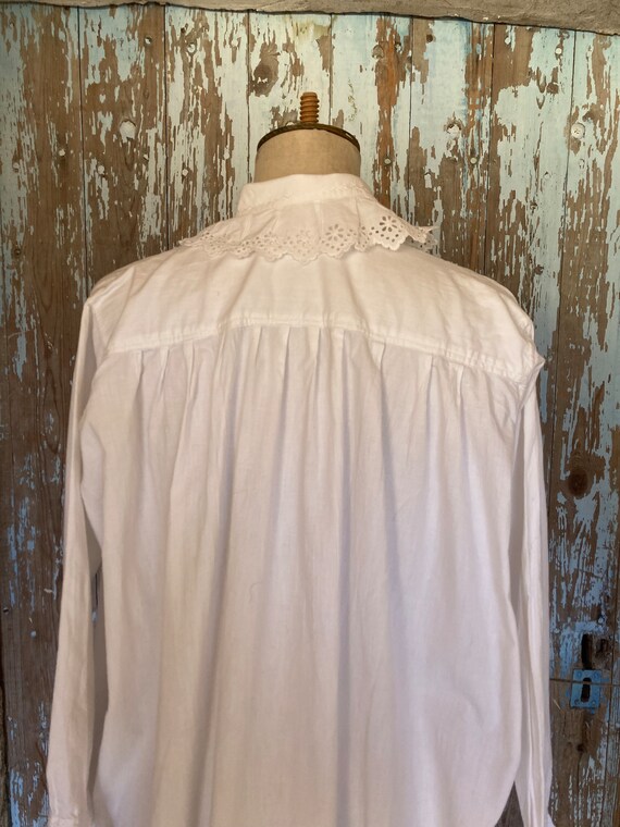 Antique French Victorian nightdress - image 10