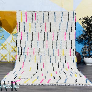 Personalized Moroccan Rug - Handmade Wool Azilal Carpet - Colorful Minimalist Line Pattern - Boho Berber Area Rug