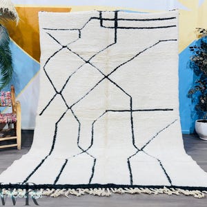 Alfombra Beni Ourain, alfombra marroquí blanca y negra, alfombra bereber decorativa personalizada, alfombra a rayas hecha a mano, alfombra marroquí de lana de alta calidad.