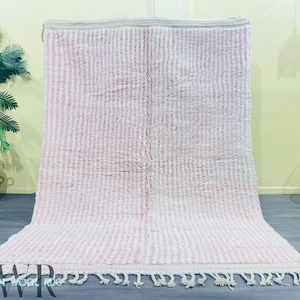 Handwoven Pink and White Berber Rug: Moroccan Wool Beni Ourain Style