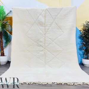 Ivory Beni Ourain Moroccan Rug: Handwoven Lamb Wool Carpet (8.2 x 11.3 ft.)