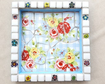 Flowered Mosaic Picture: Upcycled Ceramic Wall Decor
