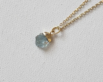 Dainty Tiny Raw Aquamarine Necklace/March Birthstone/Natural Gemstone Pendant/Healing Crystal/Charm/Gift for Her/Stainless Steel Gold Chain