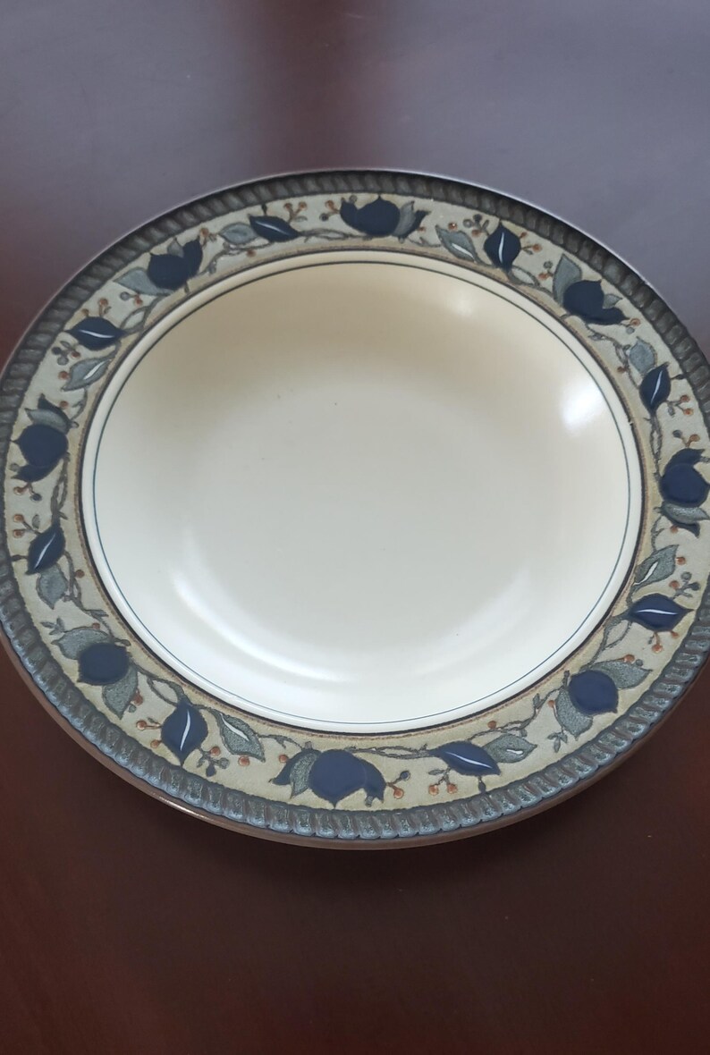Mikasa Intaglio Arabella Salad Plate