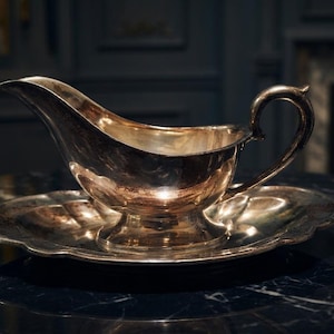 Vintage Silver Plated Gravy Boat with Underplate, EPNS Sauce Server Set, NOT Sterling Silver, Worn Patina